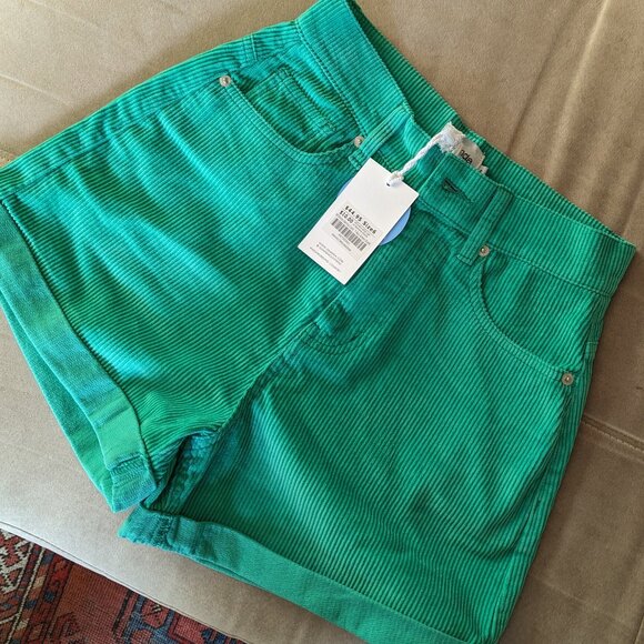 Ghanda Women's Cord Shorts Green - Picture 2 of 9